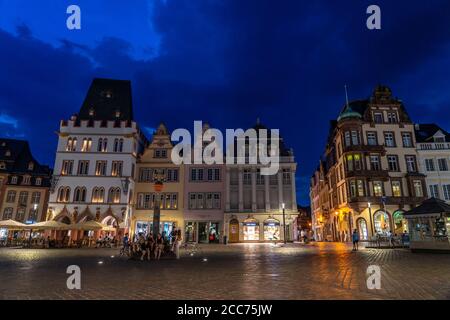 Häuser, Skyline am Hauptmarkt in der Innenstadt von Trier, Rheinland-Pfalz, Deutschland Stockfoto