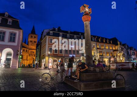 Häuser, Skyline am Hauptmarkt in der Innenstadt von Trier, Rheinland-Pfalz, Deutschland Stockfoto