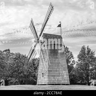 Schwarz-Weiß-Bild der Hook Windmühle in East Hampton, NY Stockfoto