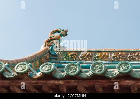 Drachen auf dem Dach traditionelle Dekoration in chinesischem Stil Stockfoto