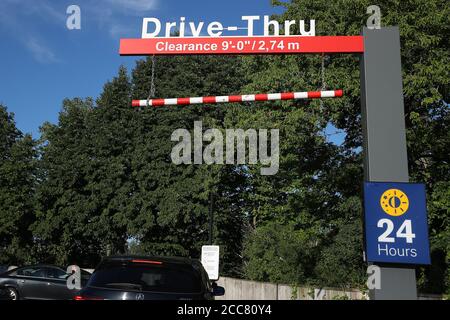 McDonalds Drive-Thru-Schild. London Ontario Kanada Luke Durda/Alamy Stockfoto