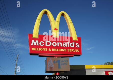 McDonalds-Schild. London Ontario Kanada Luke Durda/Alamy Stockfoto