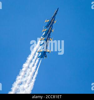 Die tollen Blue Angels haben eine tolle Flugshow gezeigt. Stockfoto