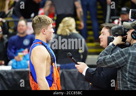 45. Präsident Donald Trump Anhänger, die bei der Präsidenten-Rallye in der UW-Milwaukee Panther Arena interviewt werden. Stockfoto