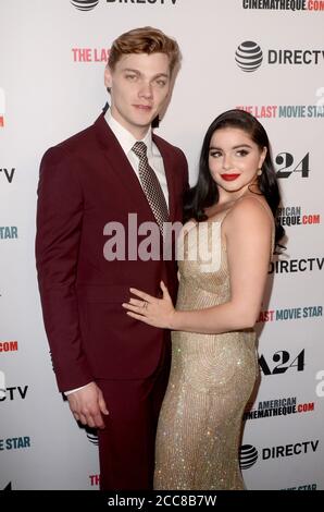 LOS ANGELES - FEB 22: Levi Meaden, Ariel Winter bei der Premiere des letzten Filmstars im Ägyptischen Theater am 22. Februar 2018 in Los Angeles, CA Stockfoto