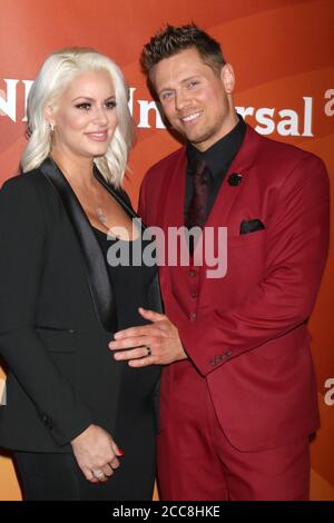 LOS ANGELES - 9. JANUAR: Maryse Ouellet, Michael Mizanin, The Miz bei der NBC TCA Winter Press Tour im Langham Huntington Hotel am 9. Januar 2018 in Pasadena, CA Stockfoto