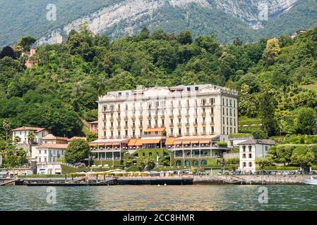 Tremezzo. Italien - 19. Juli 2019: Grand Hotel Tremezzo vom Comer See. Stockfoto