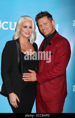 LOS ANGELES - 9. JANUAR: Maryse Ouellet, Michael Mizanin, The Miz bei der NBC TCA Winter Press Tour im Langham Huntington Hotel am 9. Januar 2018 in Pasadena, CA Stockfoto