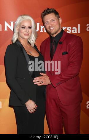 LOS ANGELES - 9. JANUAR: Maryse Ouellet, Michael Mizanin, The Miz bei der NBC TCA Winter Press Tour im Langham Huntington Hotel am 9. Januar 2018 in Pasadena, CA Stockfoto