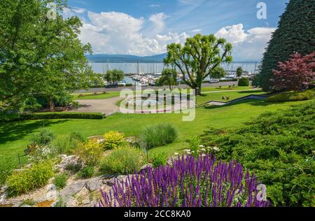 Schweiz, Kanton Waadt, Nyon, Parc du Bourg de Rive, Marina, Genfersee Stockfoto