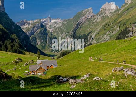 Schöne Erkundungstour durch die Appenzeller Berge in der Schweiz. - Appenzell/Alpstein/Schweiz Stockfoto