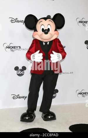 LOS ANGELES - OCT 6: Mickey Mouse bei der 90. Spektakulären Aufnahme des Mickey im Shrine Auditorium am 6. Oktober 2018 in Los Angeles, CA Stockfoto