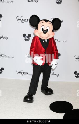 LOS ANGELES - OCT 6: Mickey Mouse bei der 90. Spektakulären Aufnahme des Mickey im Shrine Auditorium am 6. Oktober 2018 in Los Angeles, CA Stockfoto