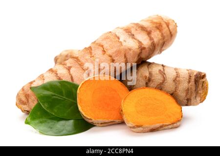 Nahaufnahme Kurkuma, Curcuma longa Linn, Rhizom isoliert auf weißem Hintergrund. Stockfoto