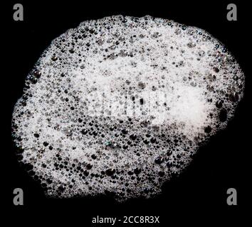 Seifenschaum auf schwarzem Hintergrund Stockfoto