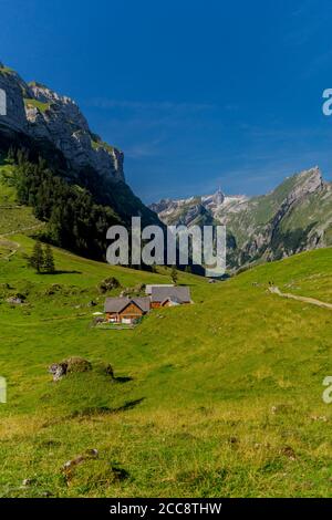 Schöne Erkundungstour durch die Appenzeller Berge in der Schweiz. - Appenzell/Alpstein/Schweiz Stockfoto