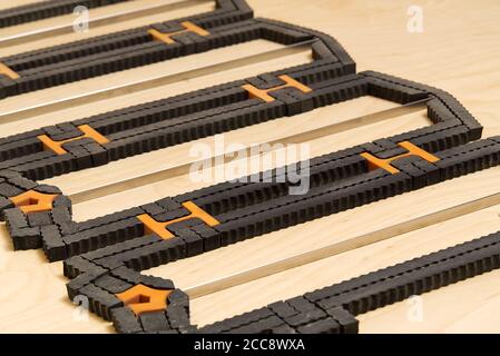 Stanzformen Form - Polygraph Industrie, zum Schneiden und Falten von Papier oder Karton zum Verpacken. Verpackung Produktion Stanzform. Stockfoto