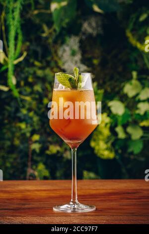 Ein Glas Mocktail Saft Stockfoto