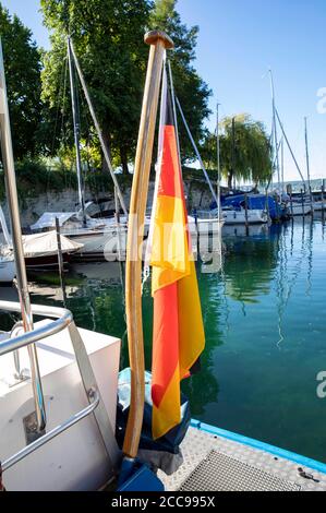 Uberlingen, Deutschland. August 2020. Heckflagge Deutschland bei der exklusiven Fotogelegenheit auf der Wasserpolizeistation Uberlingen. Uberlingen, 19. August 2020 Quelle: dpa/Alamy Live News Stockfoto