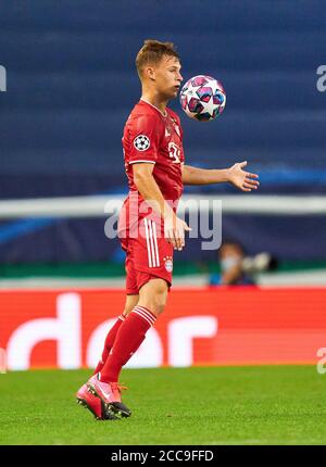 Lissabon, Lissabon, Portugal, 19. August 2020. Joshua KIMMICH, FCB 32 im Halbfinalspiel UEFA Champions League, Finalturnier FC BAYERN MÜNCHEN - OLYMPIQUE LYON 3-0 in der Saison 2019/2020, FCB, © Peter Schatz / Alamy Live News / Pool - die UEFA-VORSCHRIFTEN VERBIETEN DIE VERWENDUNG VON FOTOS als BILDSEQUENZEN und/oder QUASI-VIDEO - Nationale und internationale Nachrichtenagenturen AUSSCHLIESSLICHE redaktionelle Verwendung Stockfoto