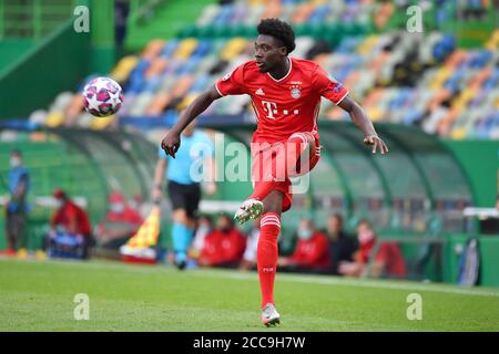 Lissabon, Lissabon, Portugal, 19. August 2020. Alphonso DAVIES, FCB 19 im Halbfinalspiel UEFA Champions League, Finalturnier FC BAYERN MÜNCHEN - OLYMPIQUE LYON 3-0 in der Saison 2019/2020, FCB, © Peter Schatz / Alamy Live News / SVEN SIMON/ Frank Hoermann/ Pool - die UEFA-VORSCHRIFTEN VERBIETEN DIE VERWENDUNG VON FOTOS als BILDSEQUENZEN und/oder QUASI-VIDEO - Nationale und internationale Nachrichtenagenturen OUT redaktionelle Verwendung Stockfoto