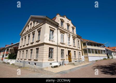 Rathaus (einschließlich Bibliothek und Museum) in Marstrand, Schweden Stockfoto