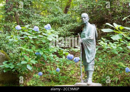 Iwate, Japan - Matsuo Basho Monument am Chusonji Tempel in Hiraizumi, Iwate, Japan. Matsuo Basho (1644-1694) war der berühmteste Dichter Japans. Stockfoto