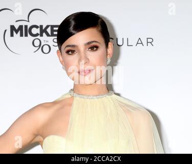 LOS ANGELES - OCT 6: Sophia Carson bei der 90. Spektakulären Aufnahme des Mickey im Shrine Auditorium am 6. Oktober 2018 in Los Angeles, CA Stockfoto