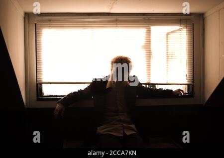junger Mann silhouette Stockfoto