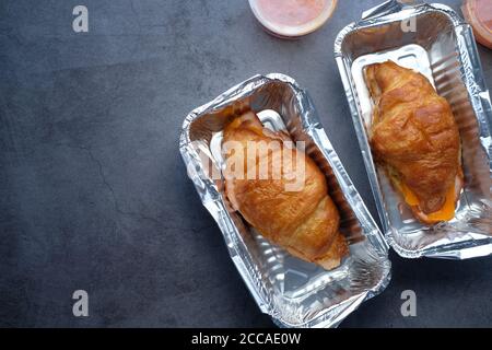 Sub Sandwich in einem Take Away Container, Draufsicht, Stockfoto