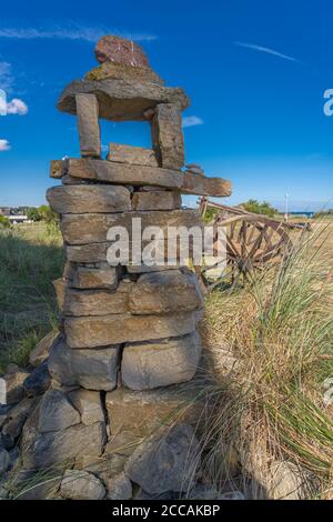 Courseulles-Sur-Mer, Frankreich - 08 04 2020: Juno Beach Centre, Gedenkstein Stockfoto