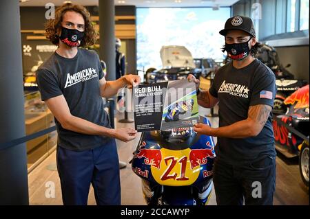 Spielberg, Österreich. August 2020. Pressekonferenz vor dem Motorrad Grand Prix der Steiermark der MotoGP auf dem Red Bull Ring von Spielberg. Österreich, 20. August 2020 Rueda de prensa previa al Gran Premio de Styria de MotoGP en el Red Bull Ring de Spielberg. Österreich 20 de agosto de 2020 Roberts und Hopkins (R) mit der Red Bull Yamaha MotoGP.com/Cordon Presse Quelle: CORDON PRESS/Alamy Live News Stockfoto