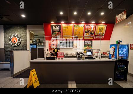 Elko, 9. AUGUST 2020 - Innenansicht des Restaurants Teriyaki Madness Stockfoto