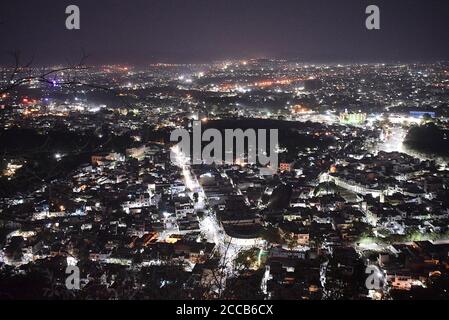 City Night Blick von Shri Manshapurna Karni Mata Tempel für Stadt - Udaipur Indien. Stockfoto