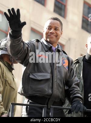 Manhattan, Vereinigte Staaten Von Amerika. November 2011. NEW YORK, NY - NOVEMBER 11: Cuba Gooding Jr. nimmt an der Veterans Day Parade in New York City Teil. Am 11. November 2011 in New York City. Personen: Cuba Gooding Jr. Credit: Storms Media Group/Alamy Live News Stockfoto