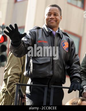 Manhattan, Vereinigte Staaten Von Amerika. November 2011. NEW YORK, NY - NOVEMBER 11: Cuba Gooding Jr. nimmt an der Veterans Day Parade in New York City Teil. Am 11. November 2011 in New York City. Personen: Cuba Gooding Jr. Credit: Storms Media Group/Alamy Live News Stockfoto