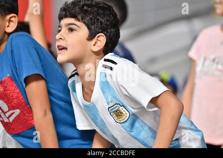 Argentinischer junger Fan. Khalifa International Stadium, Doha, Katar Stockfoto