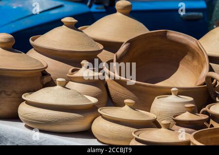 Tonkeramik Keramik zum Verkauf auf dem Markt Stockfoto