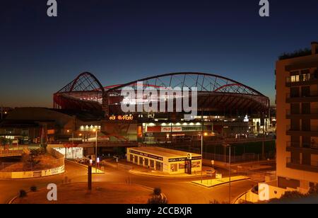 Lissabon, Deutschland. Mai 2019. firo: Champions League Final Turnier 2020, Lissabon, 18. August 2020, Fußball, UEFA Champions League, Halbfinale, RB Leipzig - PSG, Paris Saint Germain, LUZ Stadion, Außenansicht, Estadio da Luz Quelle: dpa/Alamy Live News Stockfoto