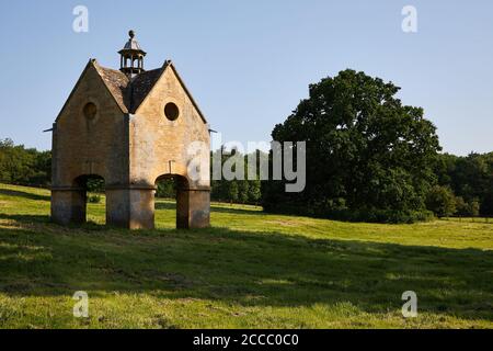 Eine Torheit auf dem Gelände des Chastleton House in der Dorf Chastleton in Oxfordshire Stockfoto