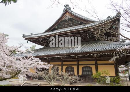 Kyoto, Japan - Nanzen-ji Tempel in Kyoto, Japan. Kaiser Kameyama errichtete es 1291 an der Stelle seines früheren freistehenden Palastes. Stockfoto
