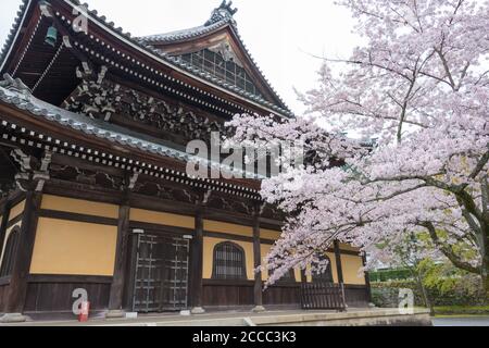 Kyoto, Japan - Nanzen-ji Tempel in Kyoto, Japan. Kaiser Kameyama errichtete es 1291 an der Stelle seines früheren freistehenden Palastes. Stockfoto