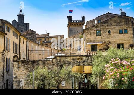 Frankreich. Gard (30) die Stadt Uzes. Das typische Gebäude der Altstadt Stockfoto