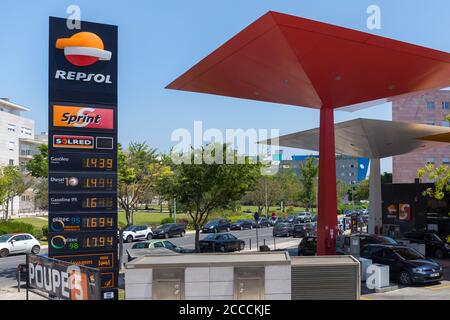 Repsol Tankstelle, Lissabon Stockfoto