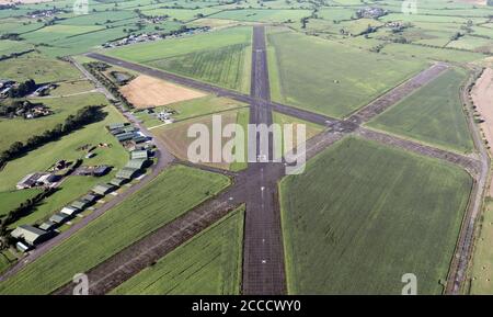 Luftaufnahme des Flugfeldes Sleap Airfield in Shropshire Stockfoto