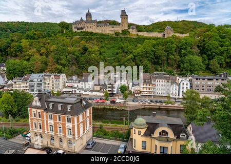 Die Stadt Altena im Sauerland, Märkischer Kreis, Schloss Altena, erste Jugendherberge in Deutschland, Stockfoto