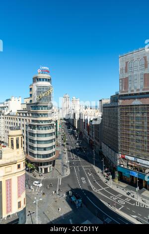 Madrid, Spanien - 15. August 2020: Stadtbild des Callao-Platzes und der Gran Via. Luftaufnahme Stockfoto