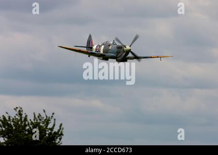 Vickers Supermarine Spitfire T9 MJ627 P-9G G-BMSB Stockfoto