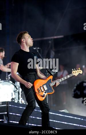 23.8.2019 Richfield Avenue Reading Berkshire UK Royal Blood treten auf der Hauptbühne am ersten Tag beim Reading Festival auf.Leute im Bild: Mike Kerr Stockfoto