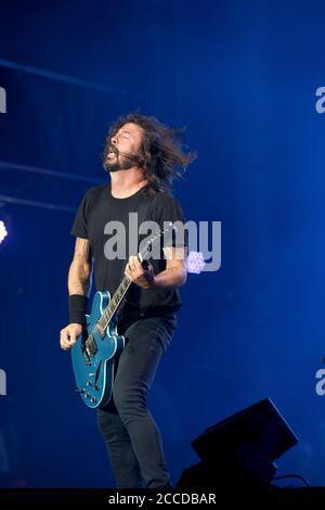 25.8.2019 Richfield Avenue Reading Berkshire UK Foo Fighter treten auf der Hauptbühne am dritten Tag beim Reading Festival auf.Leute im Bild: Dave Grohl Stockfoto